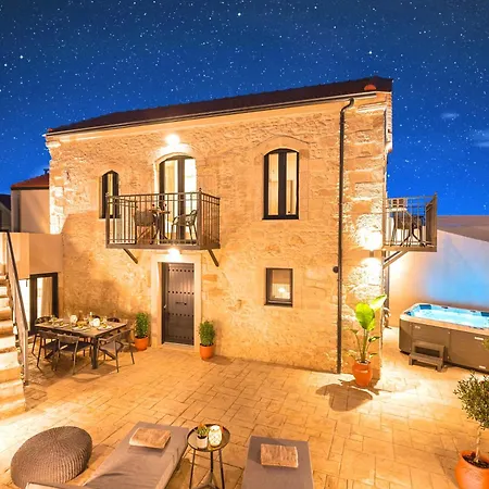 Roustico Luxury Pool & Whirpool Villa *