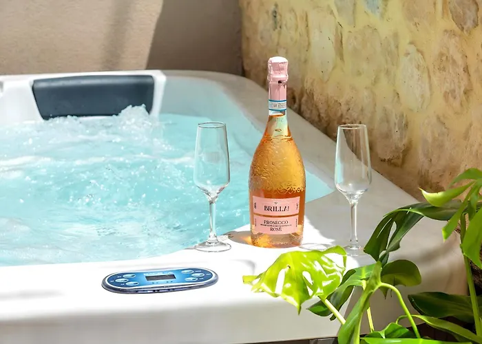 Roustico Luxury Heated Pool & Whirpool Villa Rétino