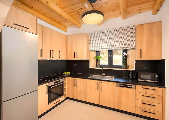 Villa Roustico Luxury Heated Pool & Whirpool Rétino