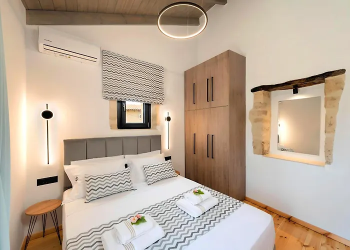 Villa Roustico Luxury Heated Pool & Whirpool