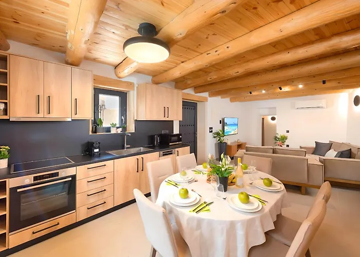 Villa Roustico Luxury Heated Pool & Whirpool