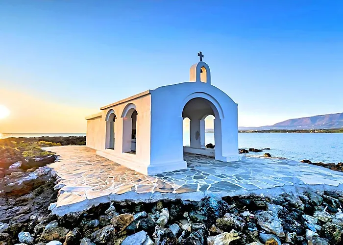 Roustico Luxury Heated Pool & Whirpool