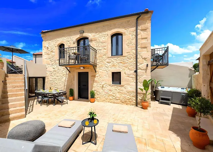 Roustico Luxury Heated Pool & Whirpool Villa *