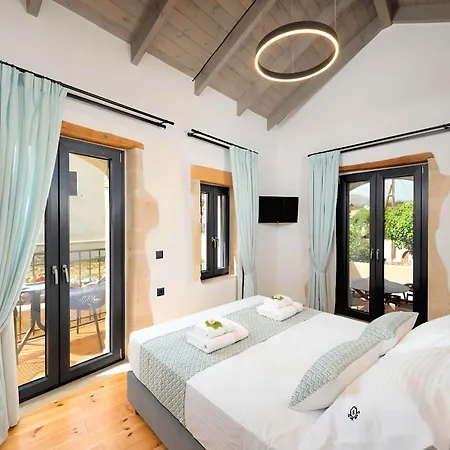 Villa Roustico Luxury Heated Whirpool *