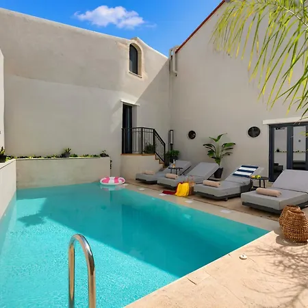 ヴィラ Roustico Luxury Heated Pool & Whirpool *