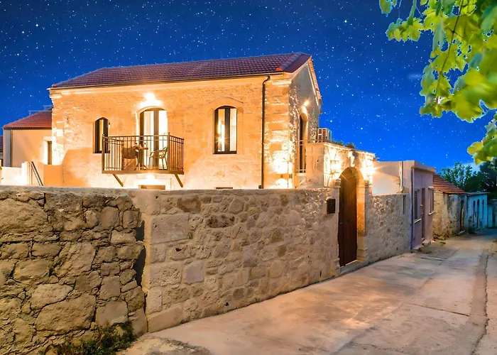 Roustico Luxury Heated Pool & Whirpool *