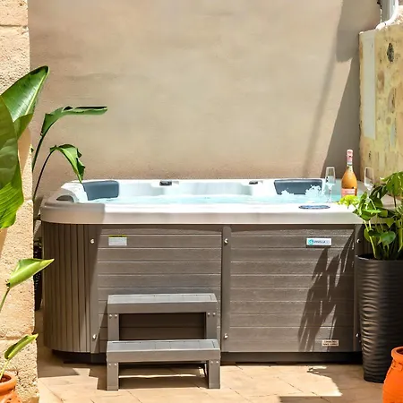 Villa Roustico Luxury Heated Whirpool